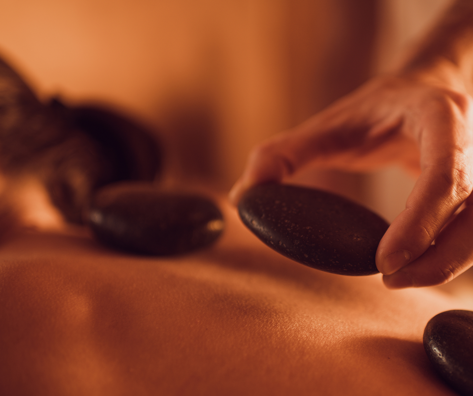 steam oil massage therapy